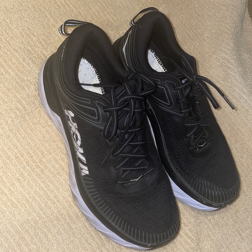 Black HOKA Bondi 7 *needs in-soles*